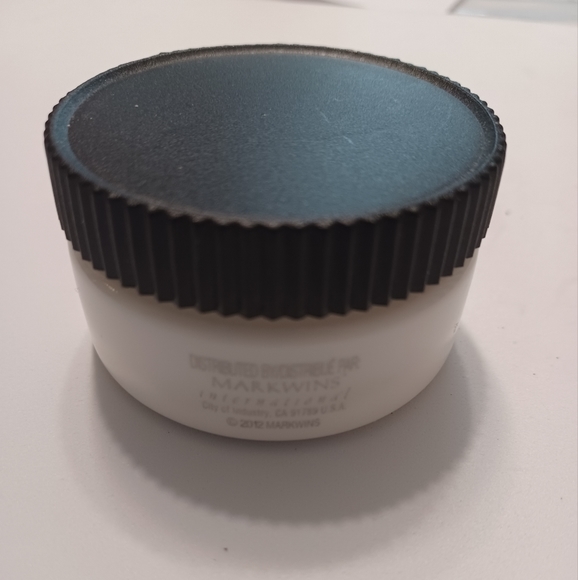 4/$30 Nail Buffing Cream - Picture 3 of 7